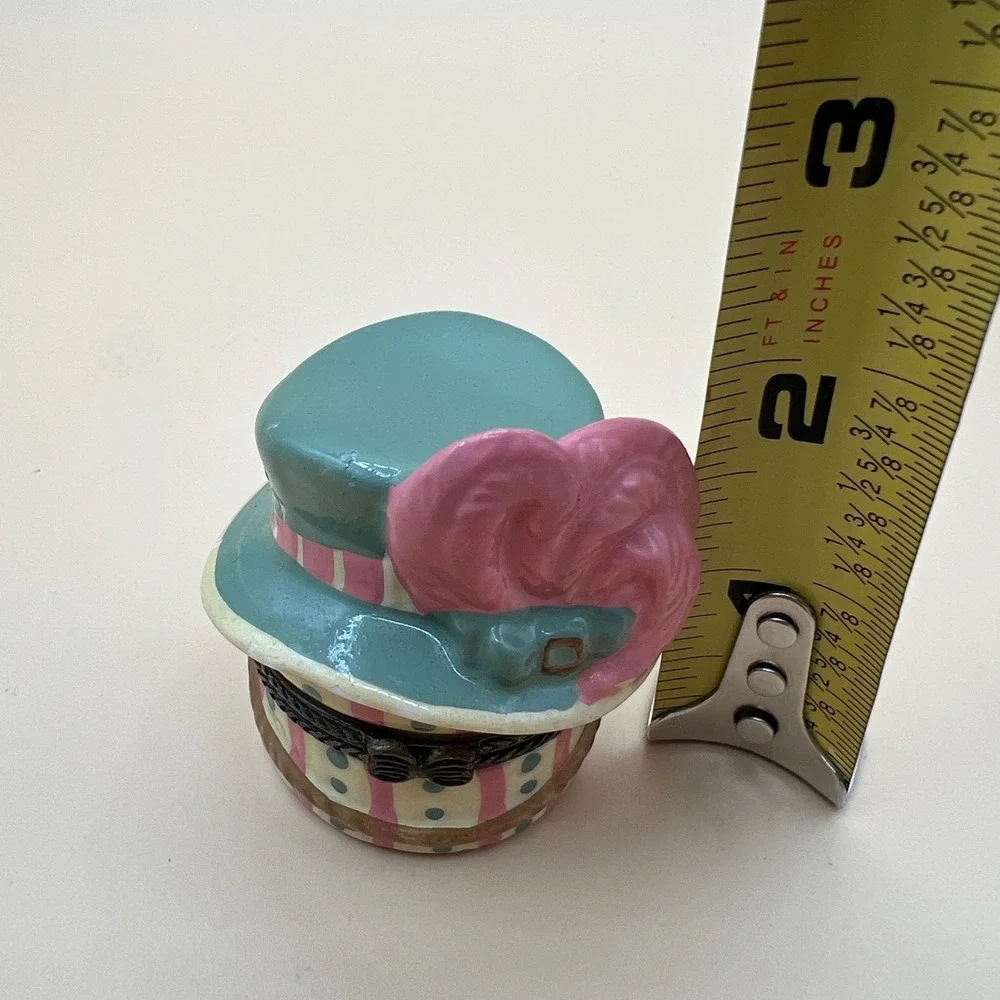 Vintage Ceramic Hinged Trinket Box Victorian Hat with Plume and Mini Hat Inside - Picture 4 of 5